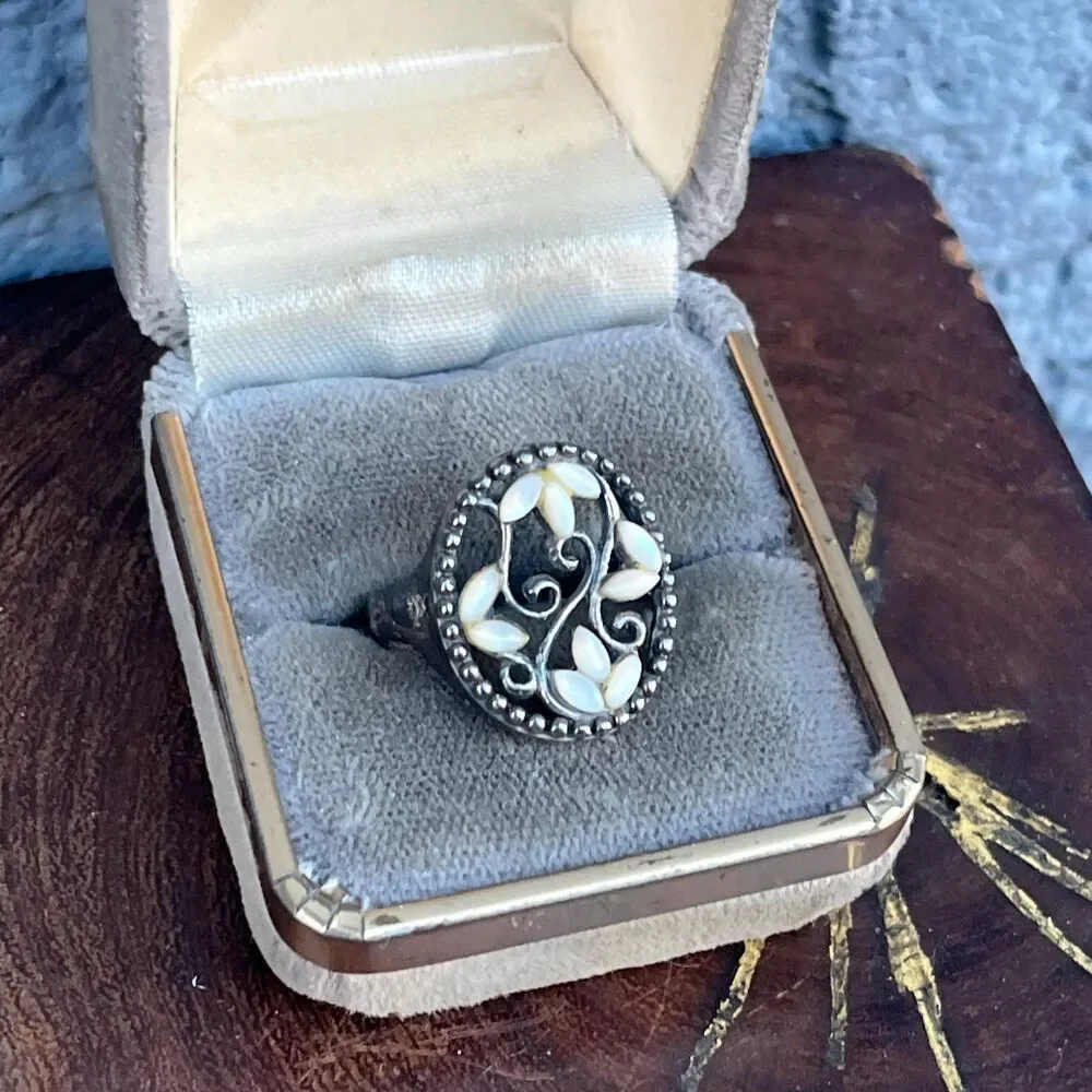 Source Unknown vintage ring